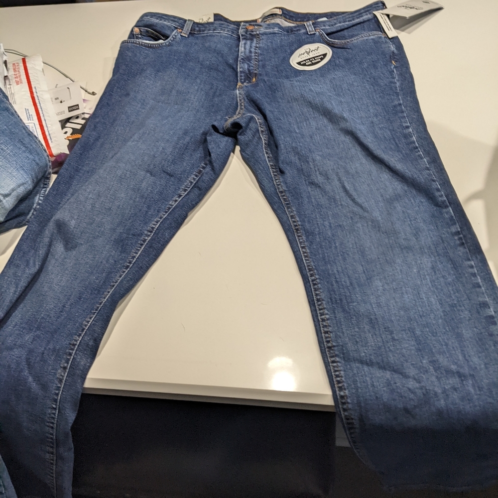 NWT jeans size 18